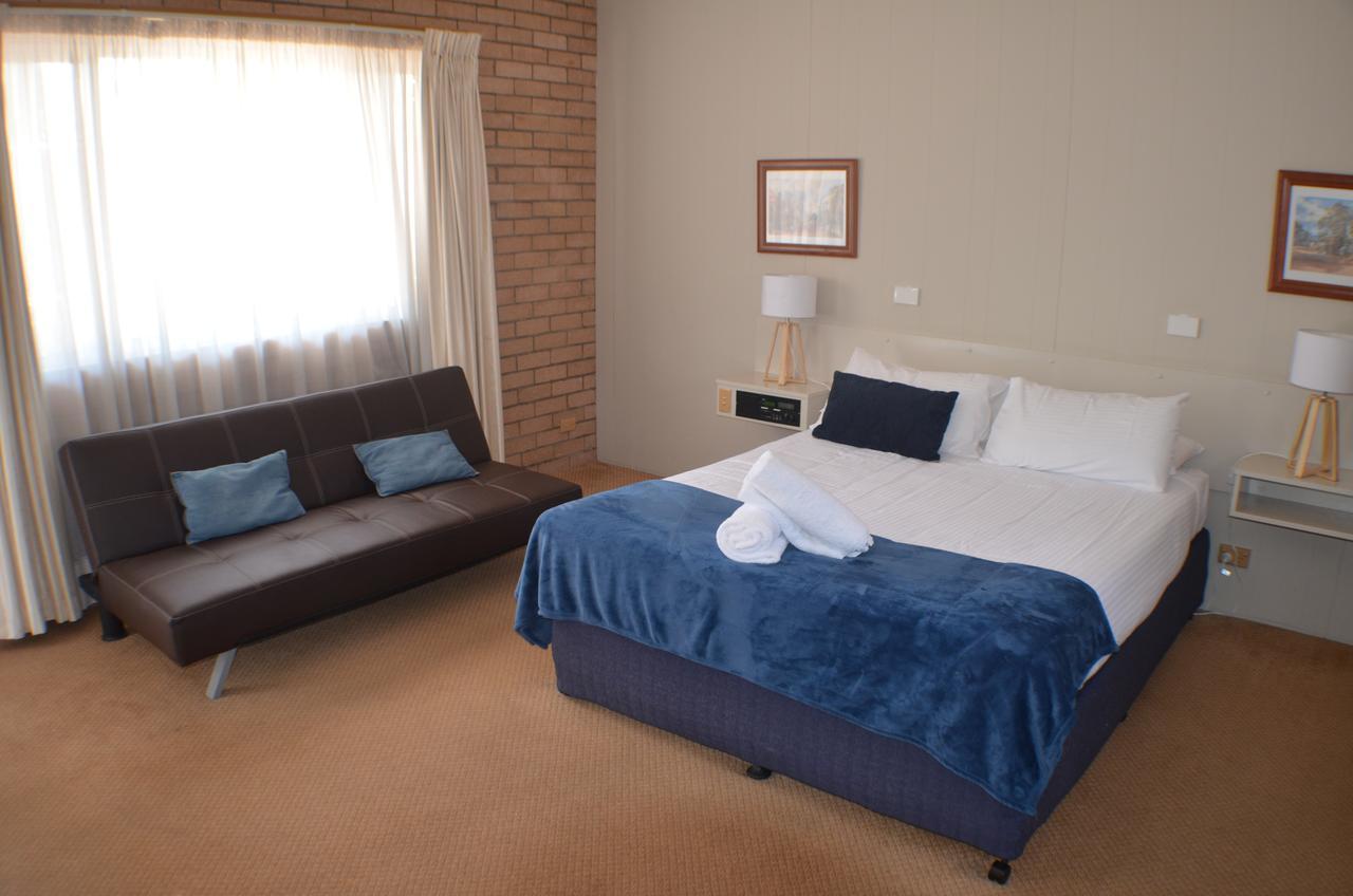 Deer Park Motor Inn Armidale Room photo