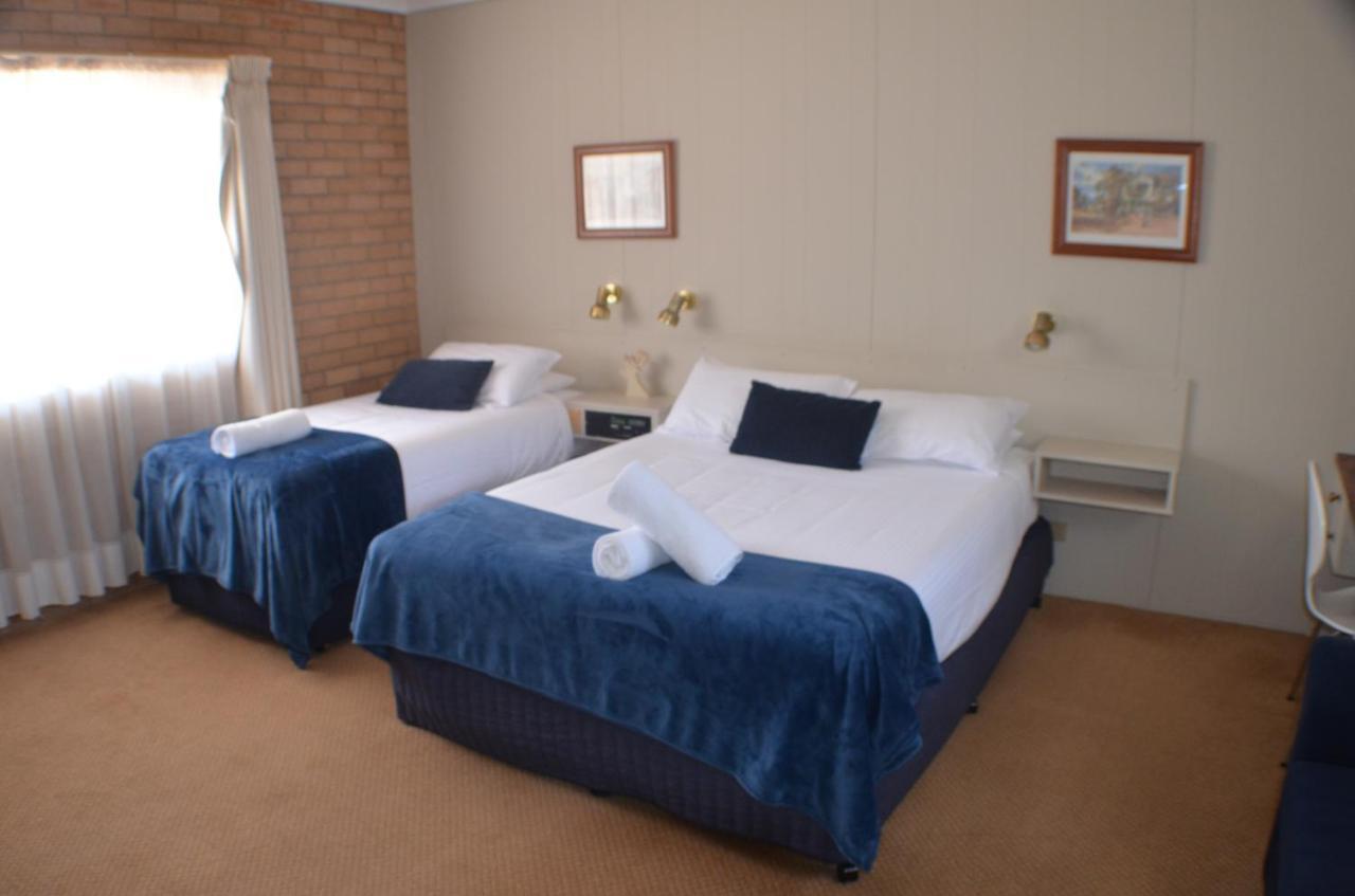 Deer Park Motor Inn Armidale Room photo